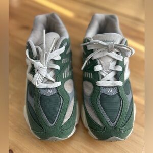 New Balance 9060 Nori - Used - Size 3 Kids